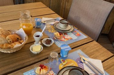 Breakfast outside